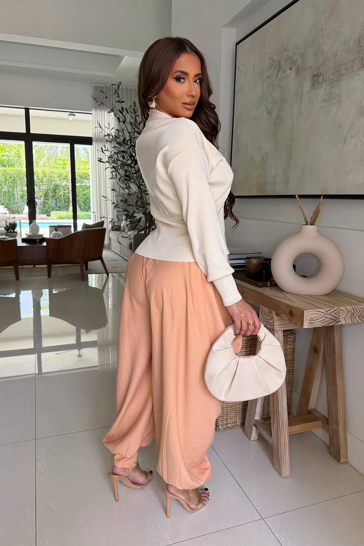 Sculpted Elegance Knit Sweater - Ivory