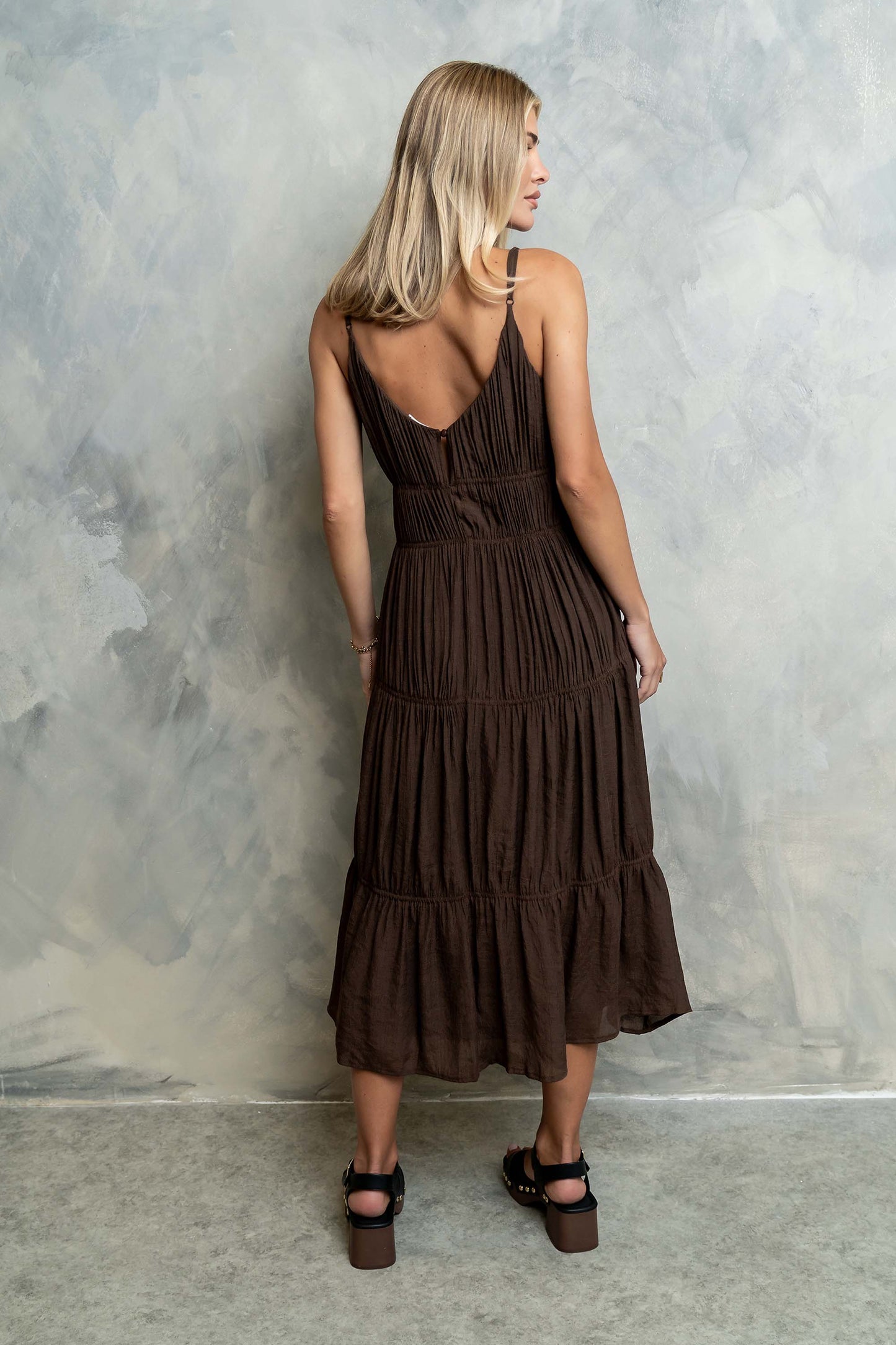 Gwen Relaxed Midi Dress in Brown