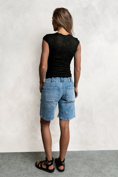 Ally Mid Rise Denim Shorts in Medium Wash