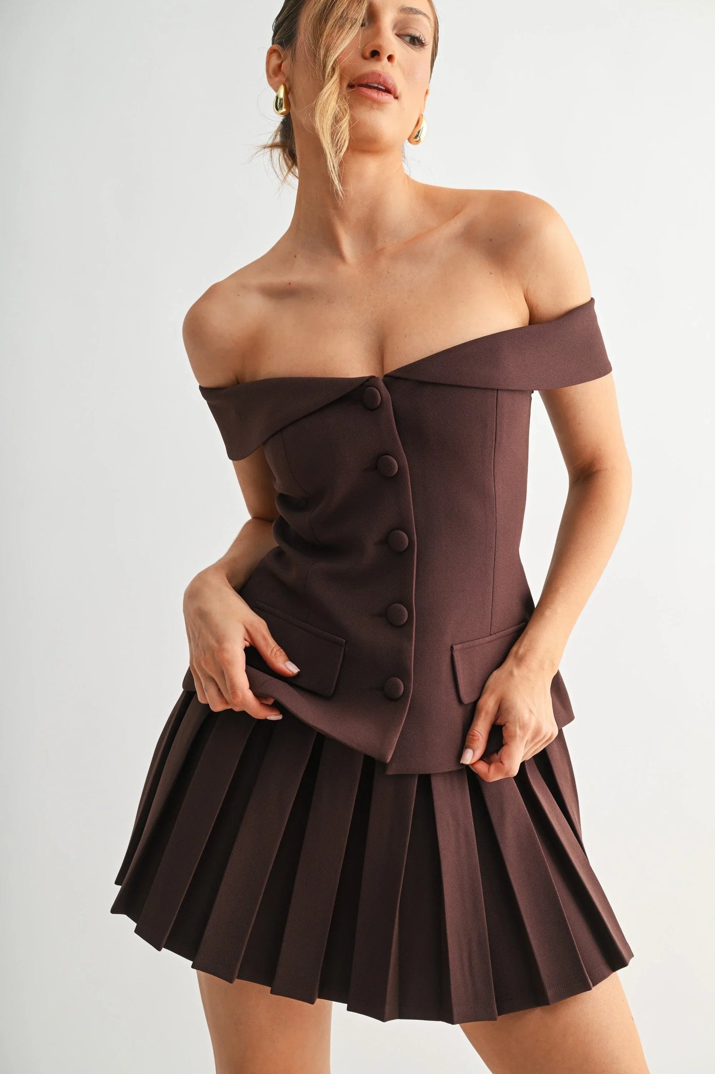 Iconic Hour Pleated Skirt Set - Chocolate