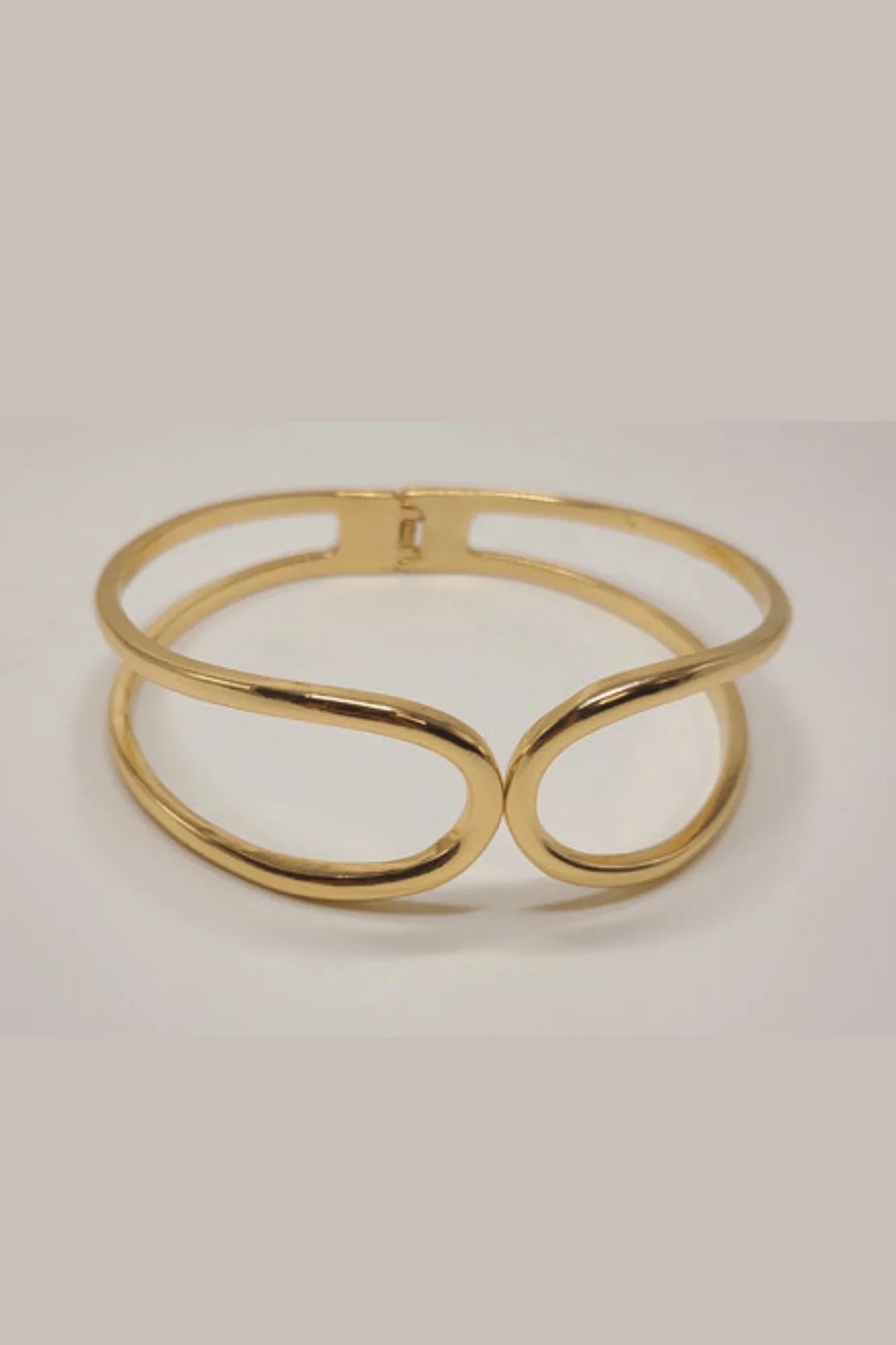 Infinity Embrace Choker (Gold)