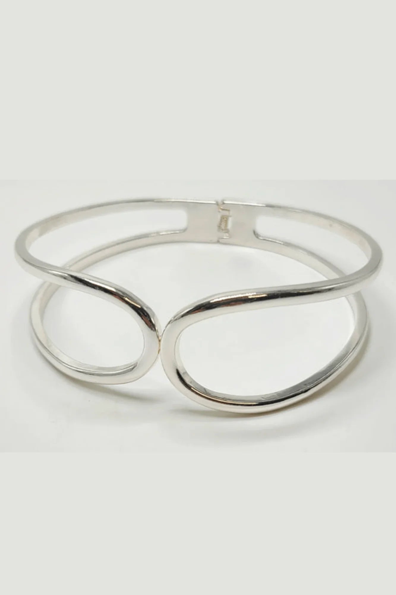 Infinity Embrace Choker (Silver)