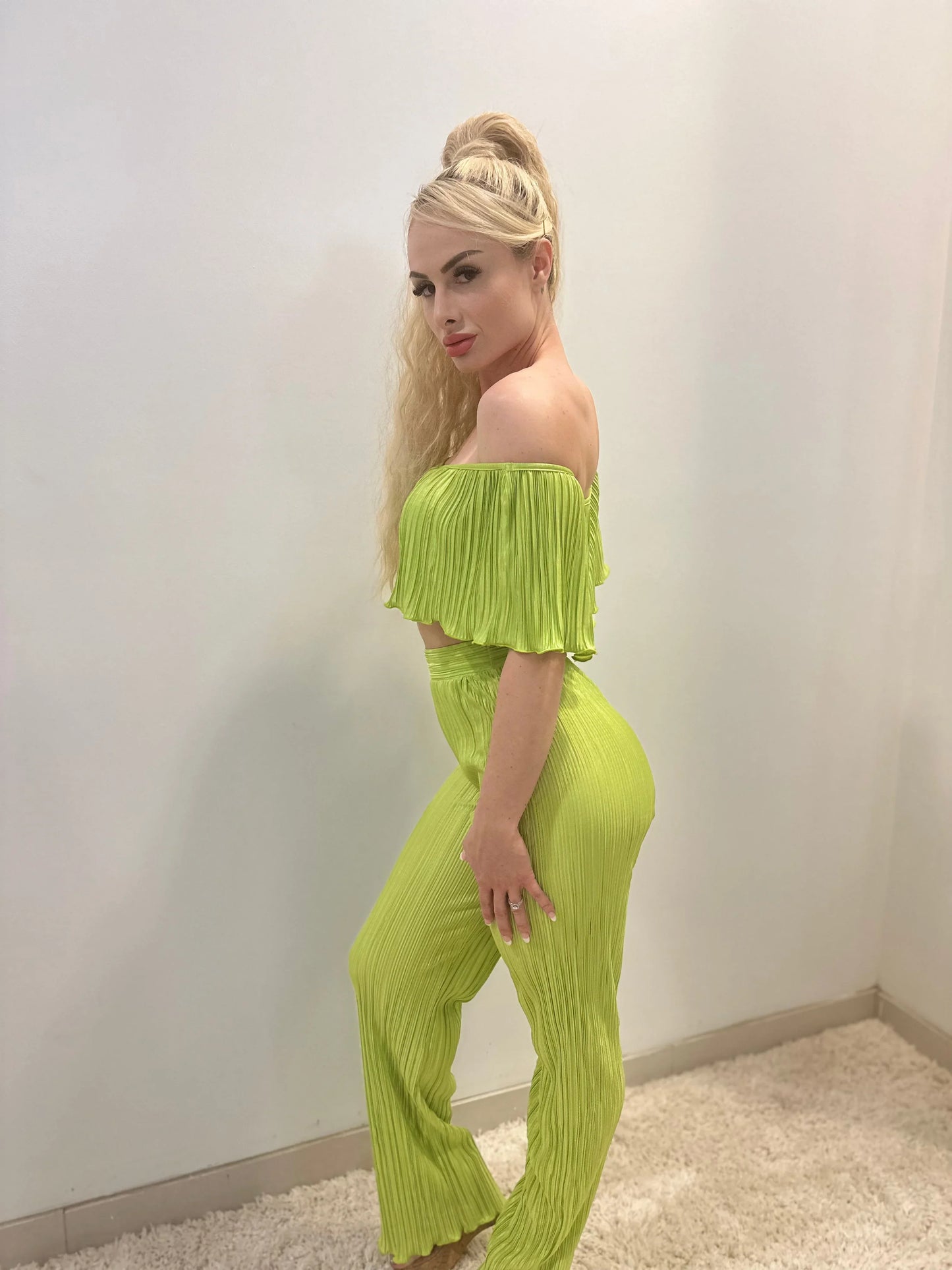 Summer Breeze Green Pant Set – Pleated Off-Shoulder Two-Piece